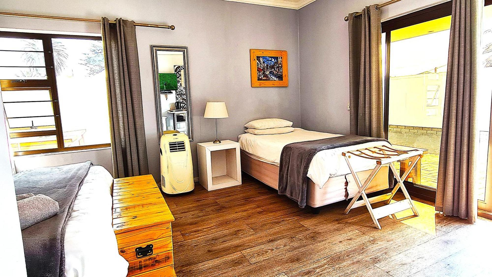 Tiende Laan Bed & Breakfast And Self-Catering Bed & Breakfast Walvis Bay Exterior photo