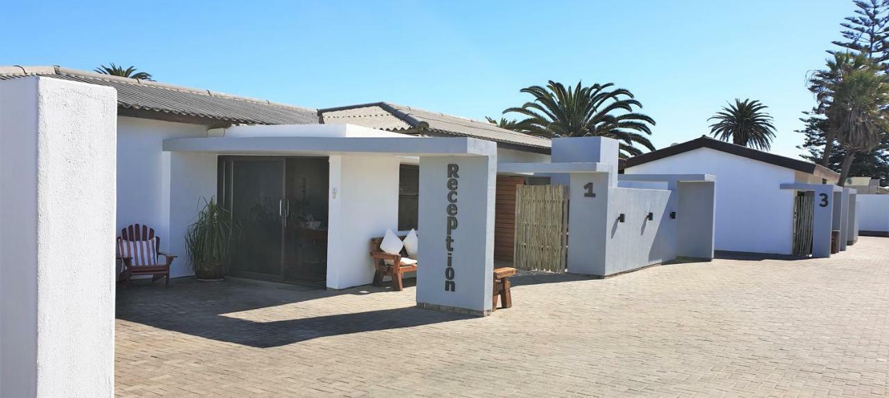 Tiende Laan Bed & Breakfast And Self-Catering Bed & Breakfast Walvis Bay Exterior photo